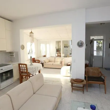 Tatil Evi Marfo Finikas (Syros)