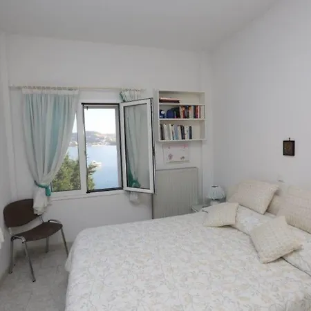 Tatil Evi Marfo Finikas (Syros)