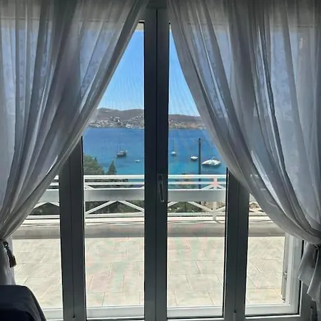 Tatil Evi Marfo Finikas (Syros)