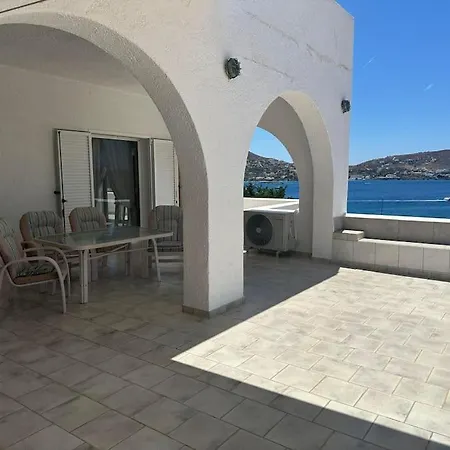 Marfo Finikas (Syros)